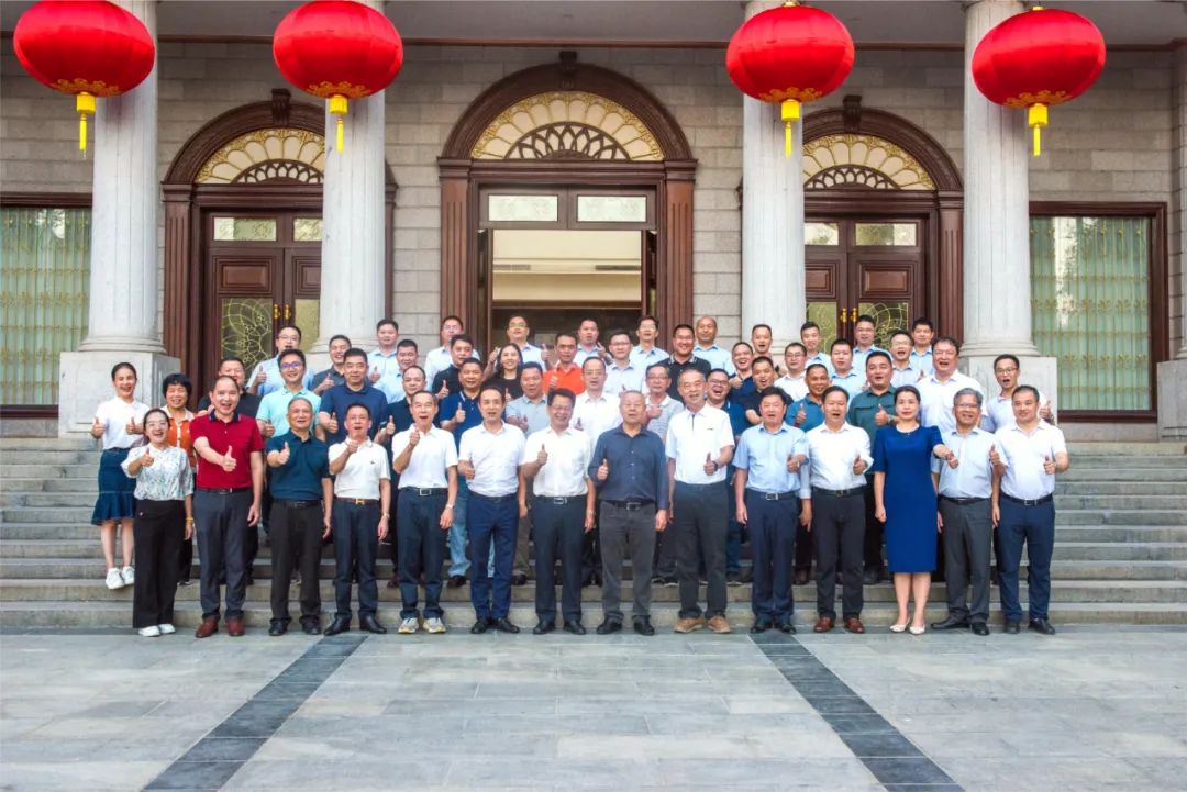 威華集團助力“我的家鄉我建設”平遠縣熱柘鎮鄉賢回鄉考察活動順利舉行！